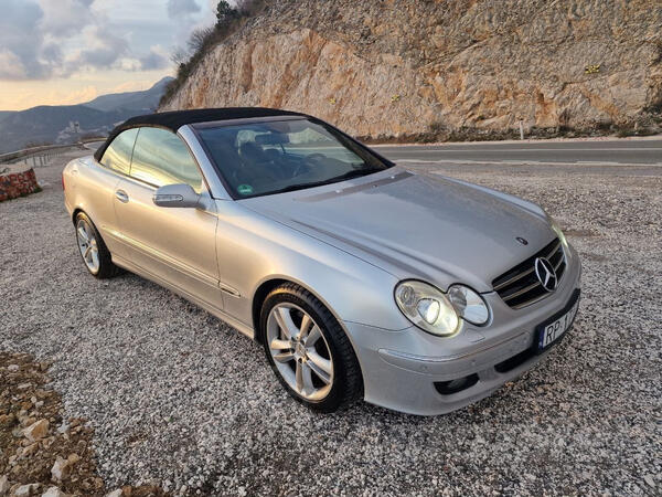 Mercedes Benz - CLK 320 - 3.0