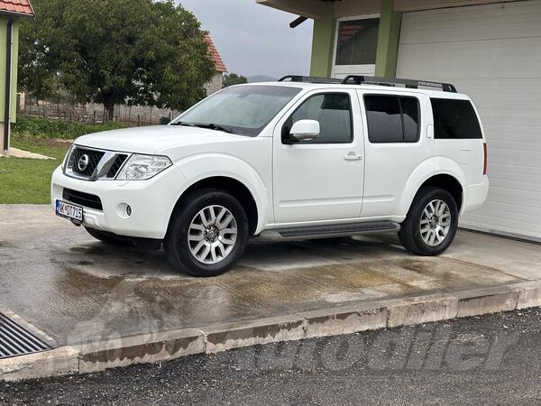 Nissan - Pathfinder - 2.5 DCI