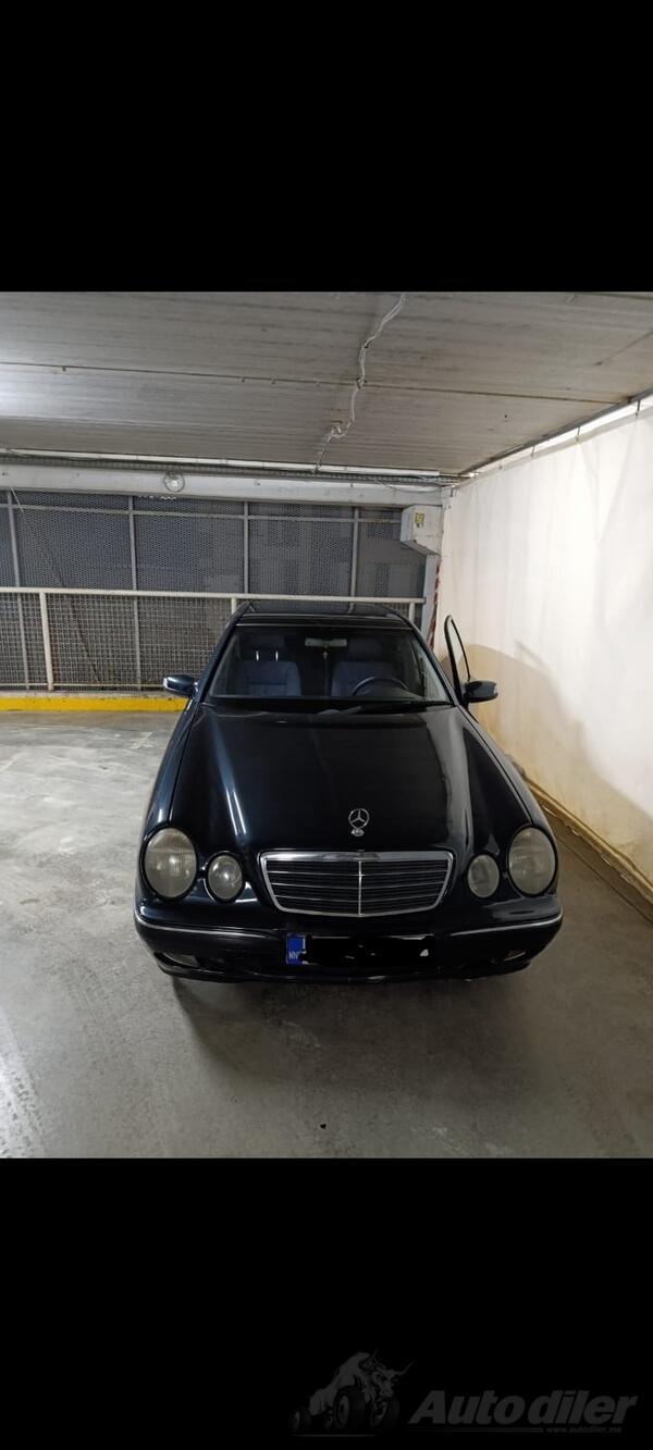 Mercedes Benz - E 220 - CDI