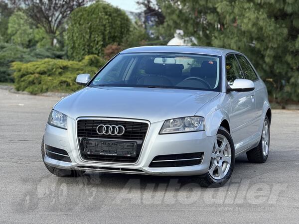 Audi - A3 - 2.0 TDI FACELIFT TEK ODRADJEN VELIKI SERVIS