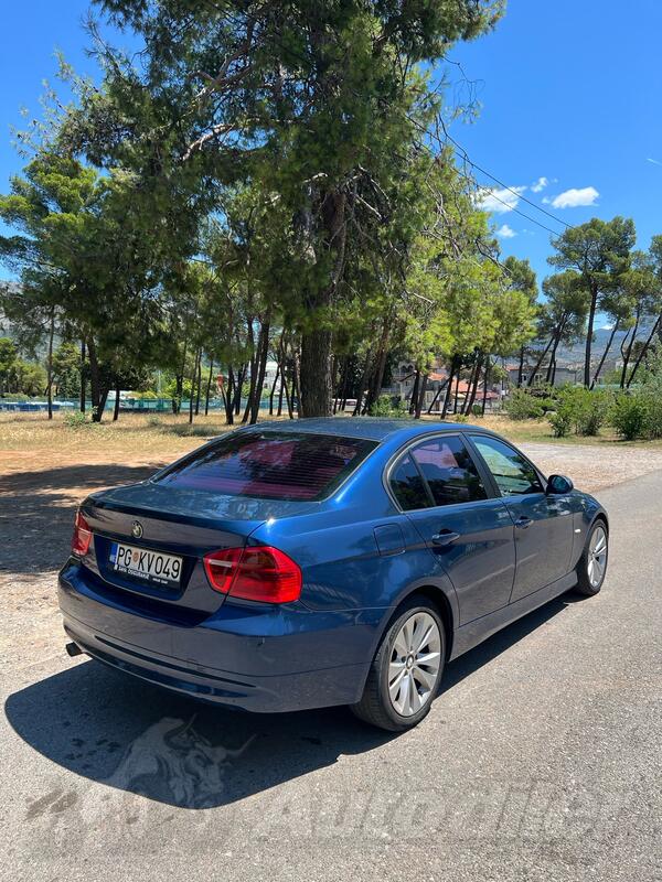 BMW - 318 - 2.0 E90