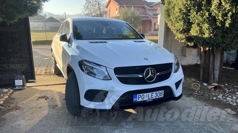 Mercedes Benz - GLE 350 - 350 D4 Matic