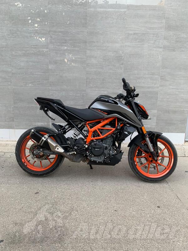 KTM - Duke 390