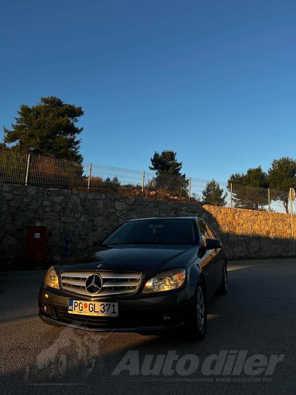 Mercedes Benz - C 220 - c200