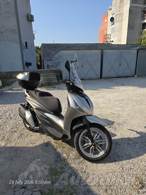 Piaggio - Beverly