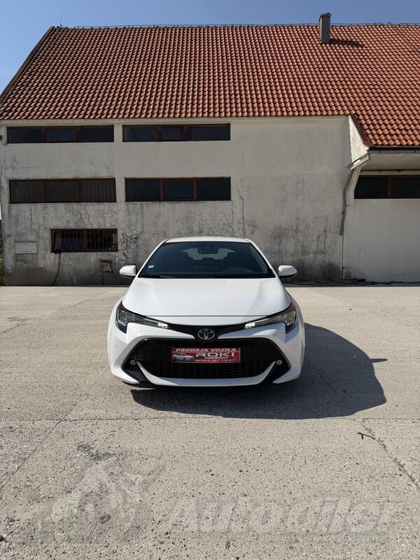 Toyota - Corolla - 2.0 HYBRID AUTOMATIK
