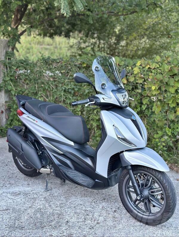 Piaggio - BEVERLY 400