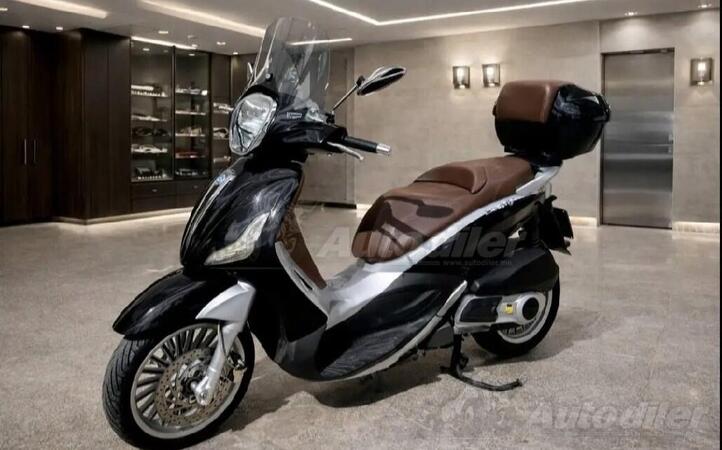 Piaggio - Beverly 300