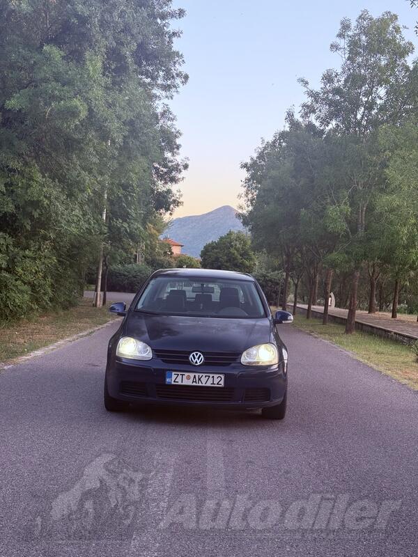 Volkswagen - Golf 5 - 1.9 tdi