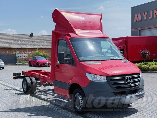Mercedes Benz - Sprinter 519 CDI V6 / Šasija 4,50 m / Dupli Točkovi / Jedan Vlasnik / Kamion Šasi...