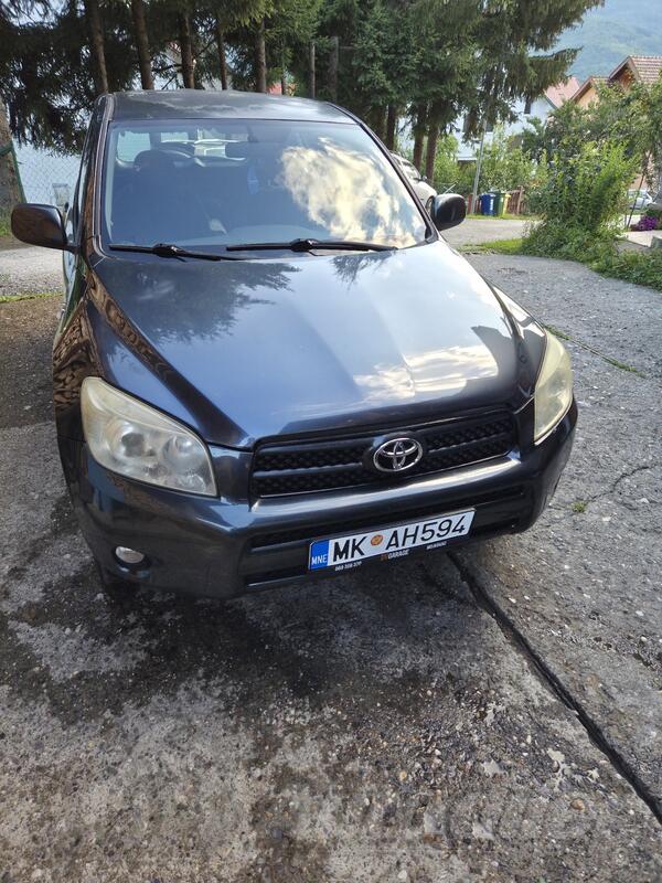 Toyota - RAV 4 - 2.2 D4D