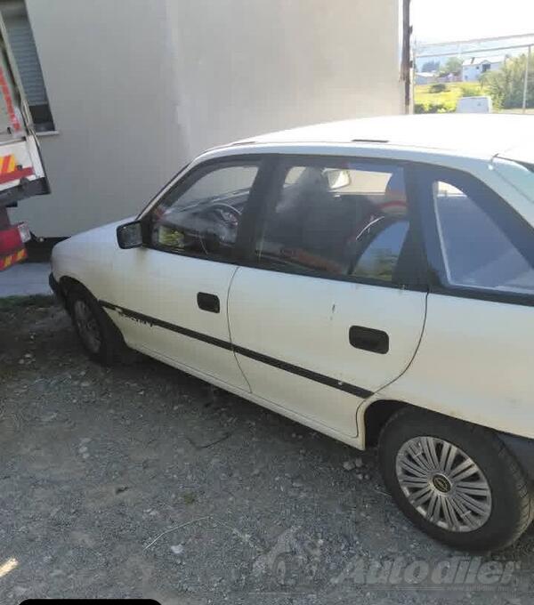 Opel - Astra - 1.4