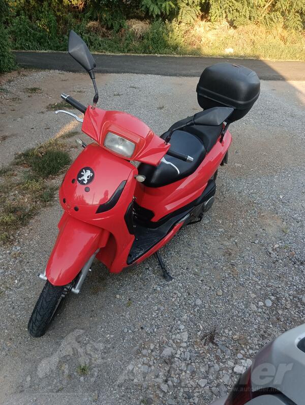 Peugeot - skuter