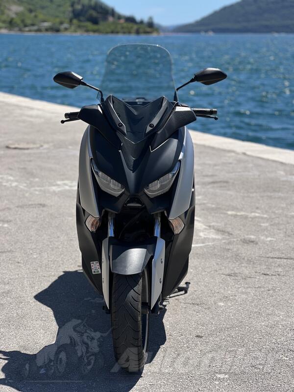 Yamaha - xmax