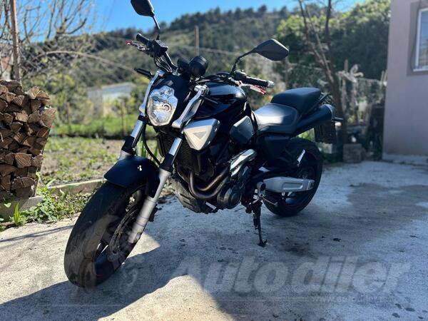 Yamaha - MT-03 660