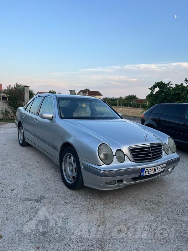 Mercedes Benz - E 200 - E200