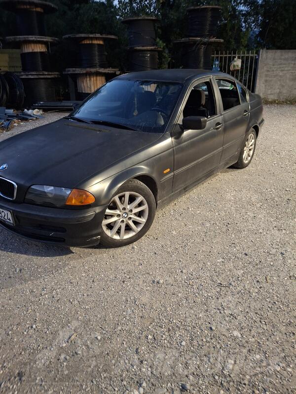 BMW - 318 - 318 d