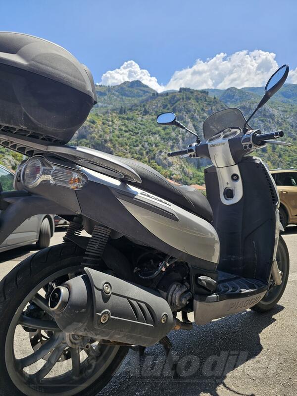 Piaggio - Carnaby 125