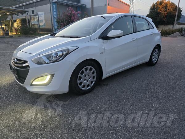 Hyundai - i30 - 1.6crdi