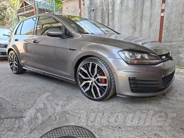 Volkswagen - Golf 7 - GTD DSG