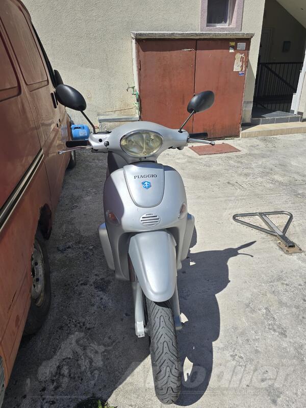 Piaggio - liberty 125