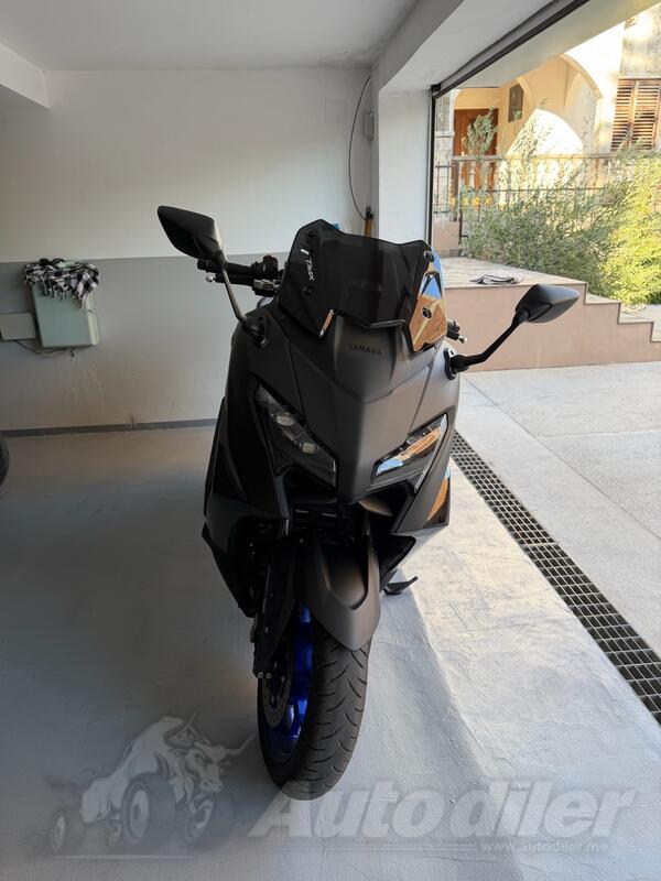Yamaha - T MAX 560