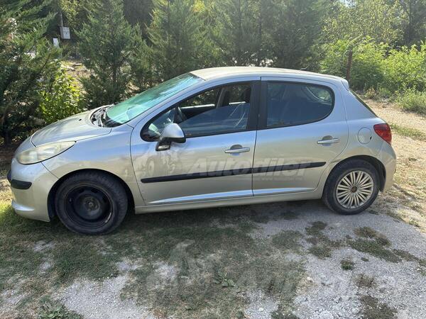 Peugeot - 207 - 1.6 HDI
