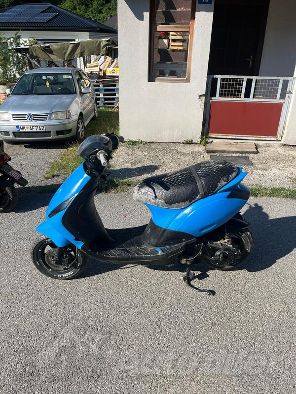 Piaggio - zip
