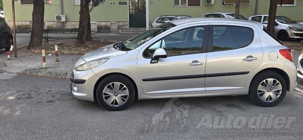 Peugeot - 207 - 1.4 E