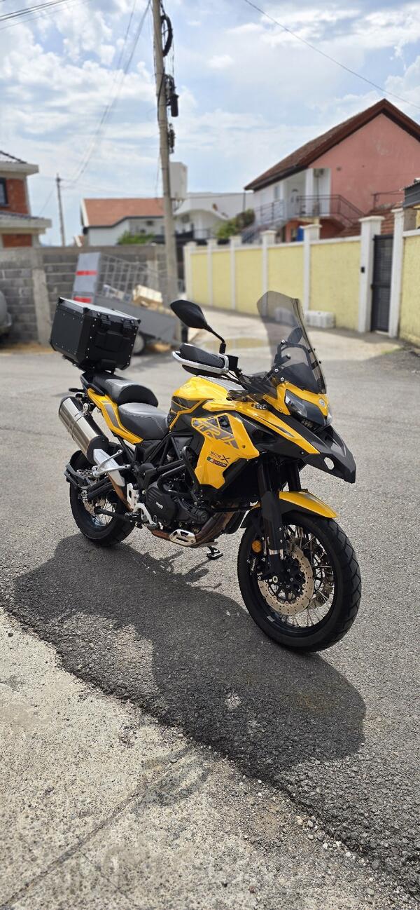 Benelli - trk 502x