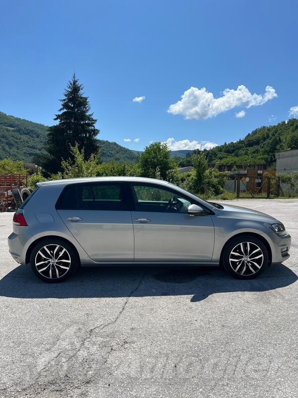 Volkswagen - Golf 7 - 2.0 TDI Bulemotion