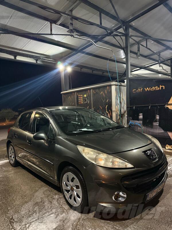 Peugeot - 208 - 1.4 hdi