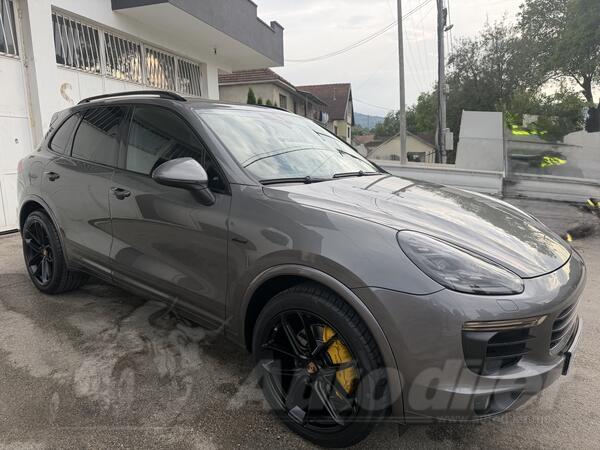 Porsche - Cayenne - PORSCHE CAYENN 3,0d 193kw 2015god