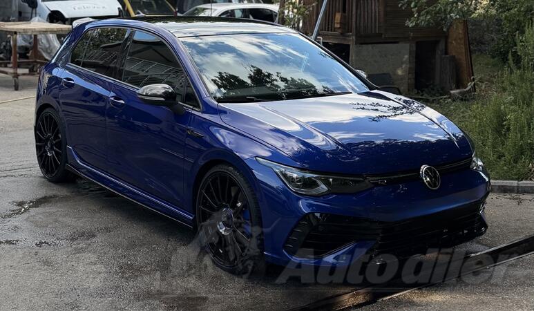 Volkswagen - Golf 8 - R