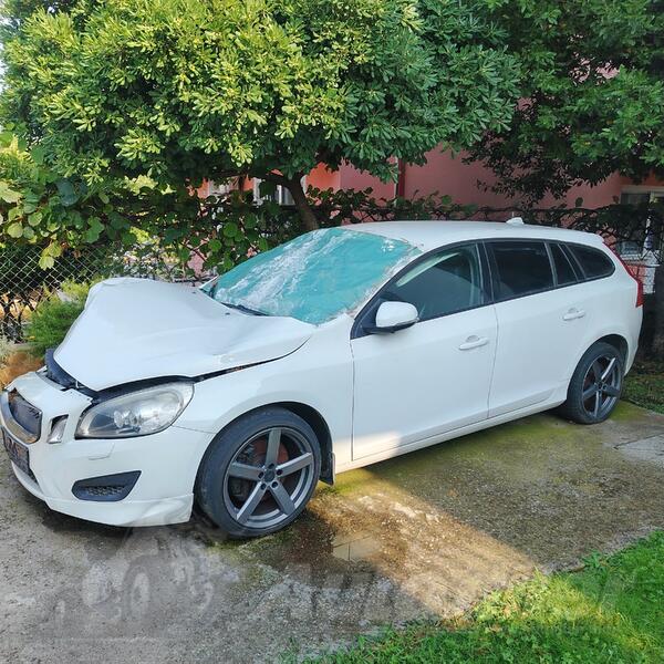 U djelovima Volvo - V60 2.4d