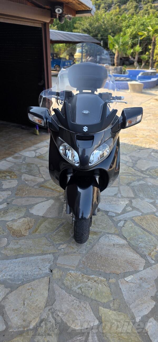 Suzuki - burgman