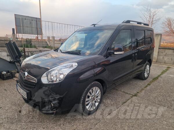 Opel - Combo - 2.0cdti