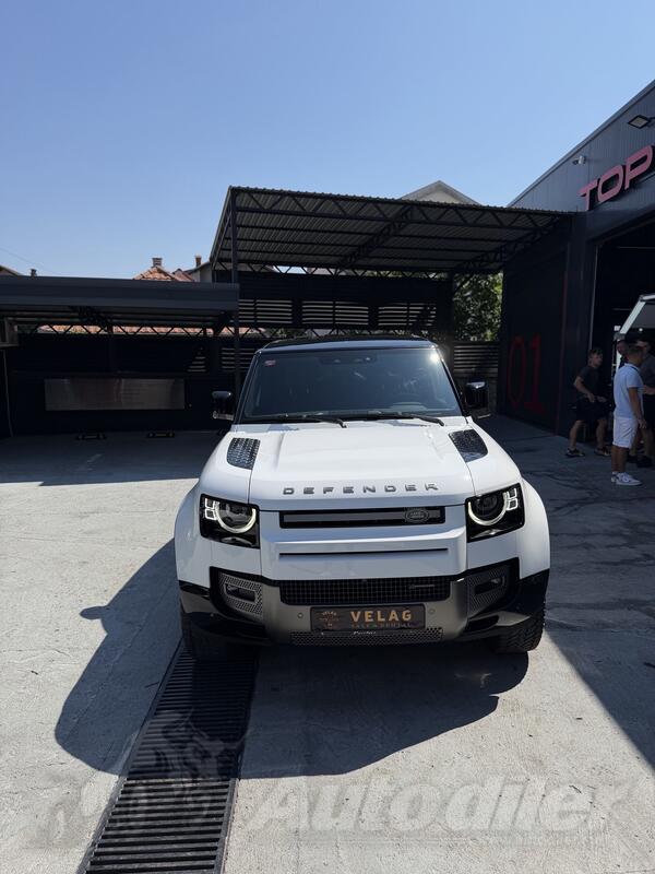 Land Rover - Defender