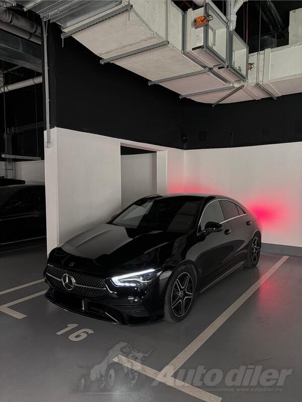 Mercedes Benz - CLA 180 - 1,.3