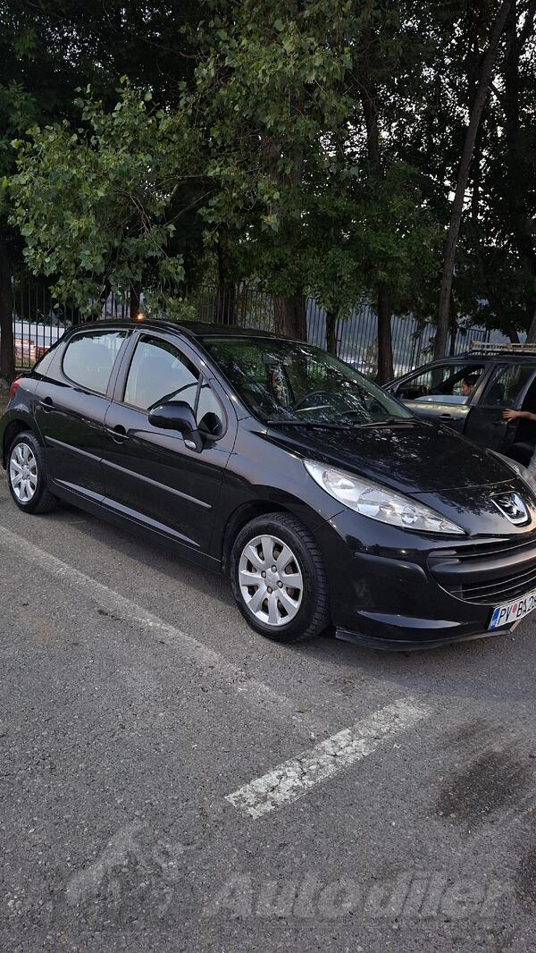 Peugeot - 207 - 1.6 HDI