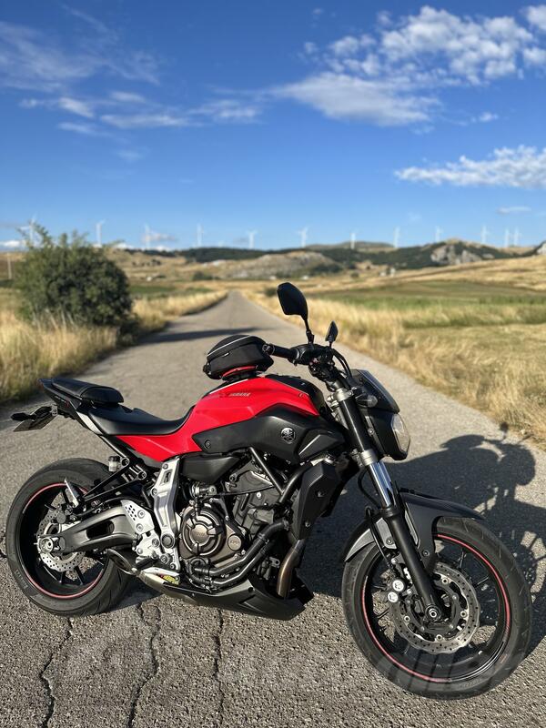 Yamaha - MT 07
