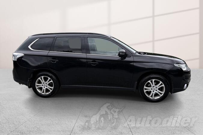 Mitsubishi - Outlander - 2.3
