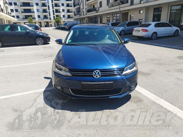 Volkswagen - Jetta - 2.0 TDI DSG