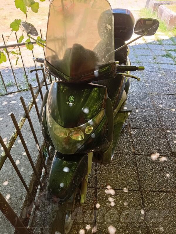 Piaggio - piago beverly 250