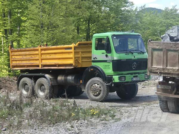 Mercedes Benz - 26-28 6x6