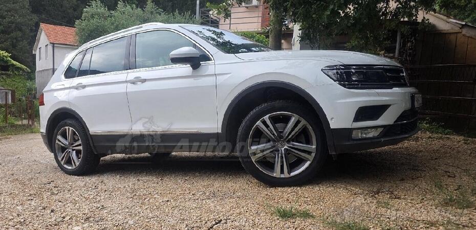 Volkswagen - Tiguan - 2.0 tdi 4motion