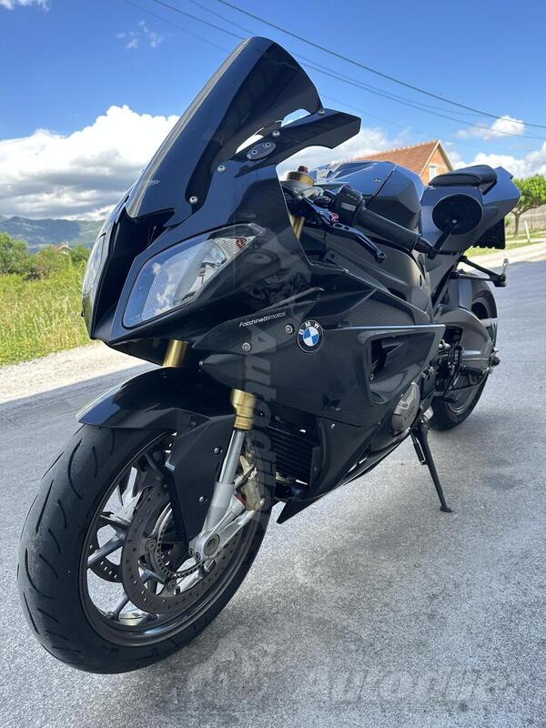BMW - S1000rr