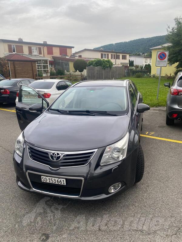 Toyota - Avensis - 2.2