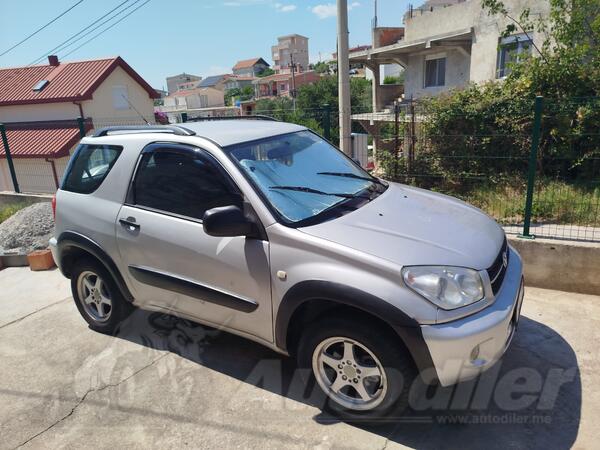 Toyota - RAV 4 - 2.0
