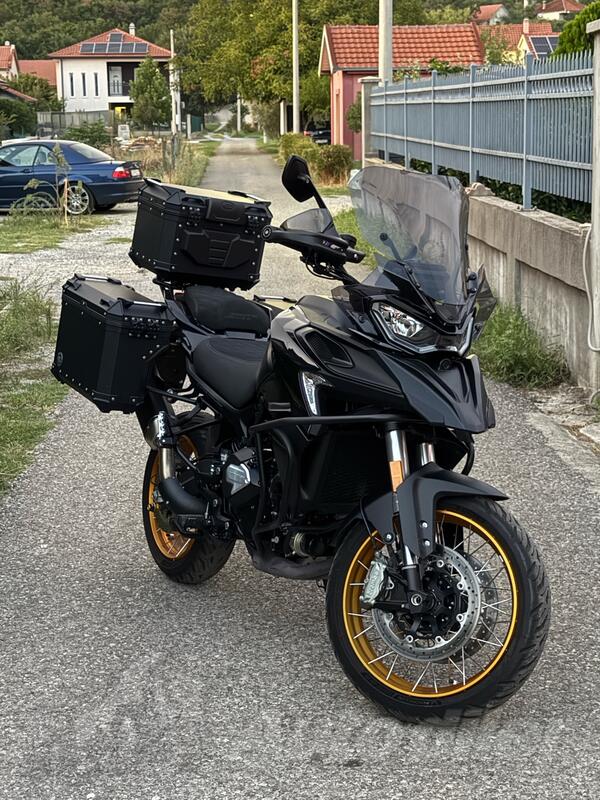 QJ Motor - SRT800SX